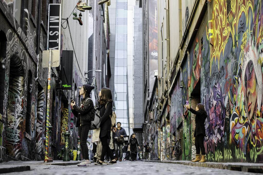 阿德菲酒店 墨尔本 外观 照片 The alleyway in 2011